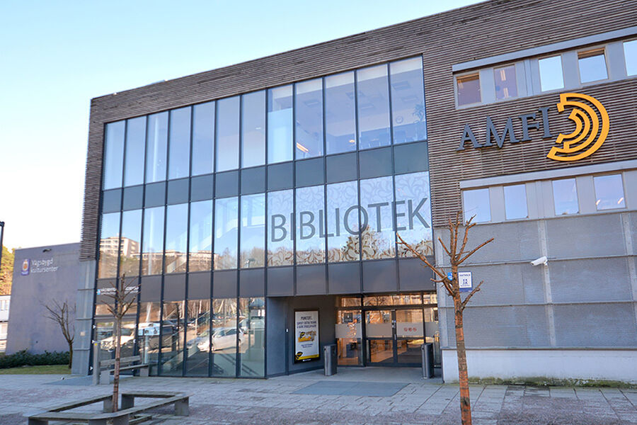 Vågsbygd bibliotek, fasade. Vågsbygd bibliotek, fasade.
